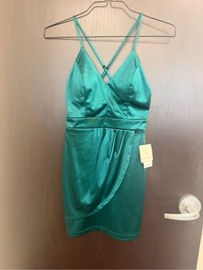 Pear Culture Satin Emerald Strappy V-Neck Midi Dress Juniors 5/6 Homecoming